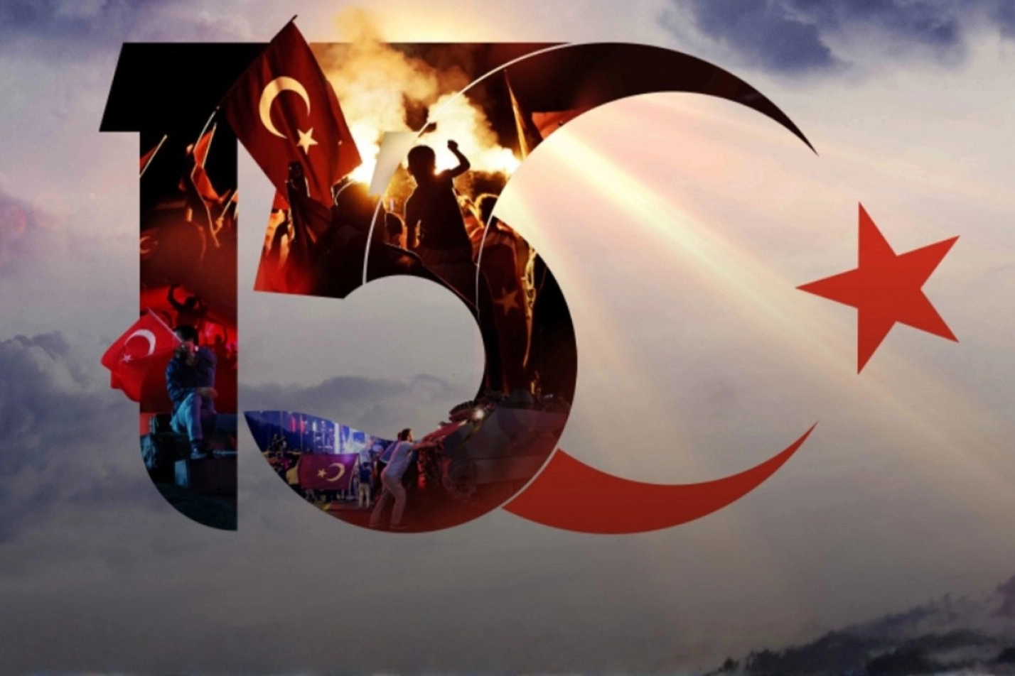 Gençler, demokrasi ve milli birlik temalı panel için Bursa'da bir araya geliyor, hazırladıkları bildirileri sunuyorlar.