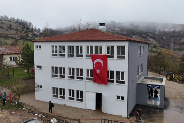 Bursa Büyükorhan Danaçalı Köyü'nde eski okul binası yenilenerek sosyal merkeze dönüştürüldü