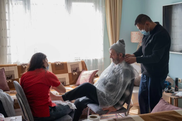 Milas Belediyesi evde kuaförlük ve berberlik hizmeti sunuyor