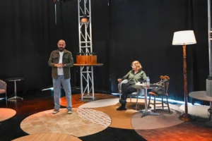 Bornova Belediyesi Şehir Tiyatrosu'nda Doç. Dr. Süreyya Karacabey'in 'Tiyatronun Uzun Serüveni' söyleşisi