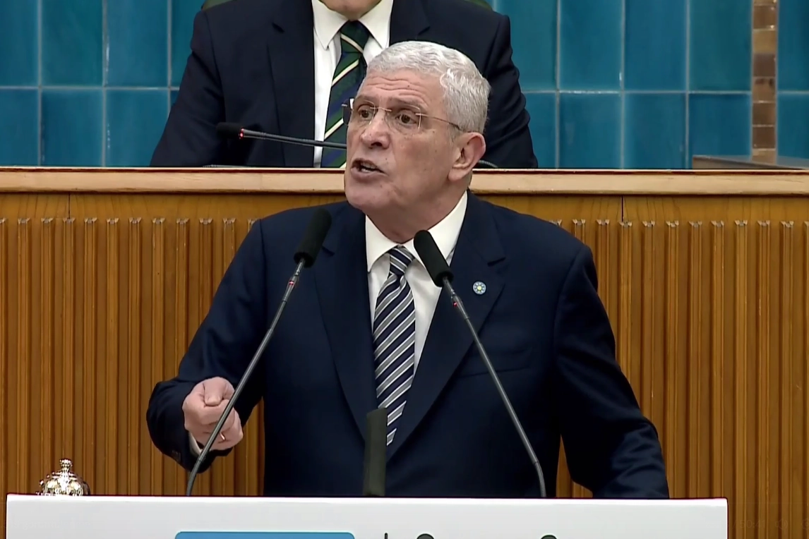 İYİ Parti Genel Başkanı Müsavat Dervişoğlu TBMM'de konuşma yaparken
