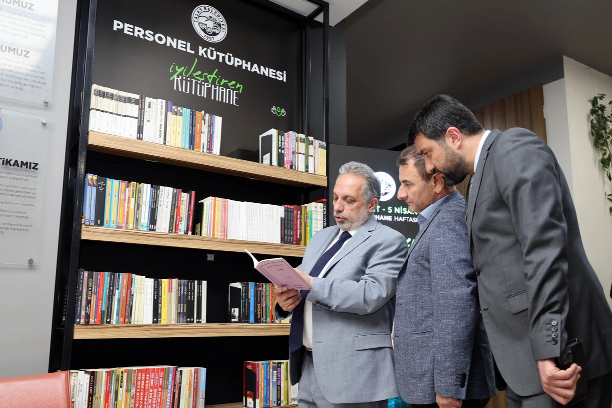 Talas Belediyesi hizmet binasında 'İyileştiren Kütüphane' açıldı