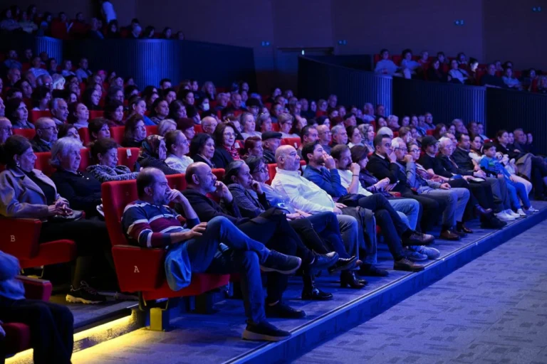 Mersin Şehir Tiyatrosu, Dünya Tiyatro Günü etkinliğinde sanatçıları ağırlıyor