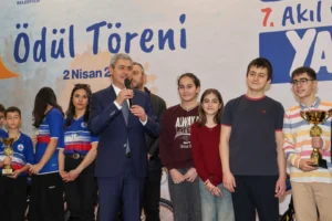 Konya Selçuklu'da düzenlenen Akıl ve Zeka Oyunları Yarışması ödül töreninden genel görünüm