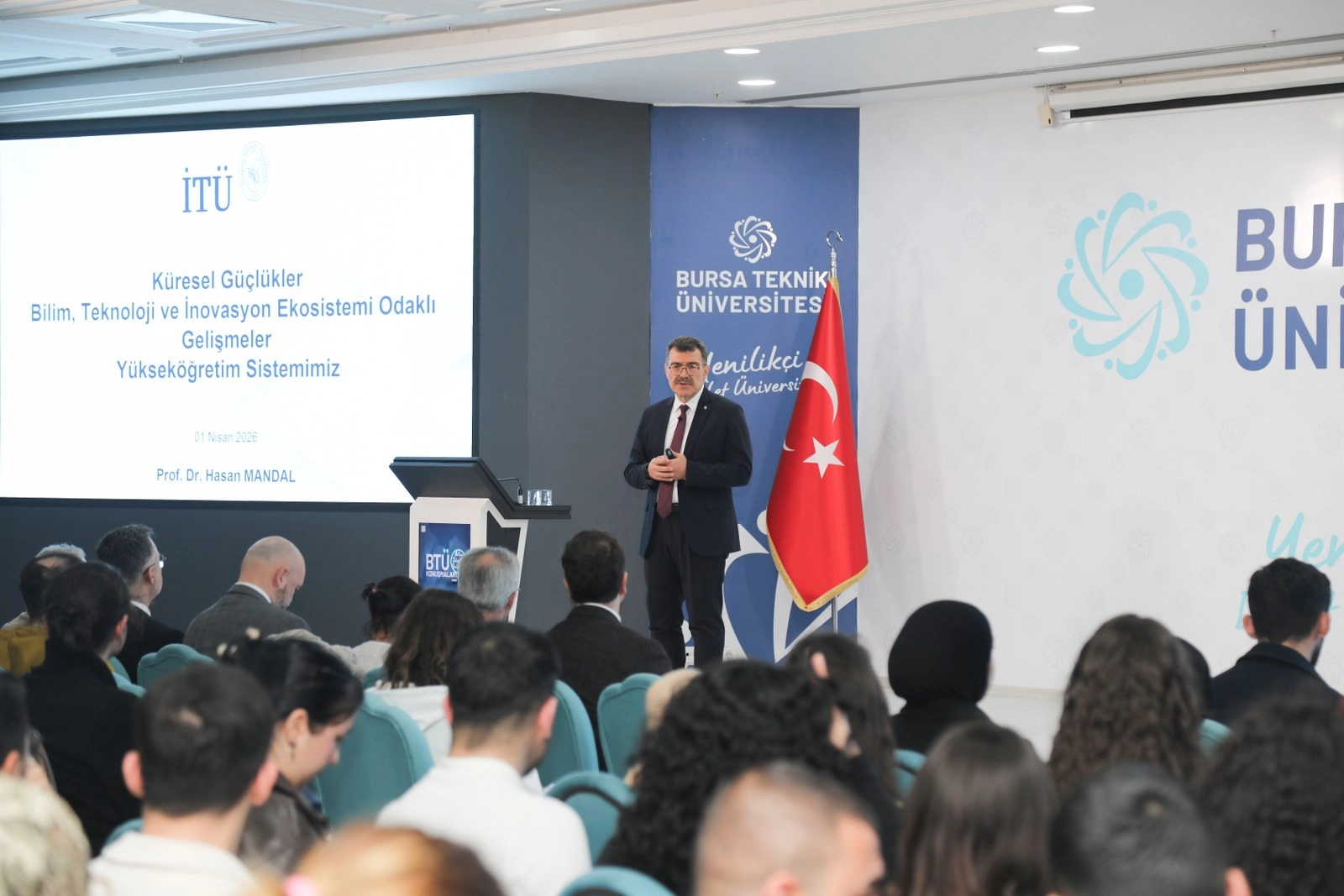 BTÜ Konuşmaları'nda küresel riskler ve yükseköğretimin geleceği ele alındı