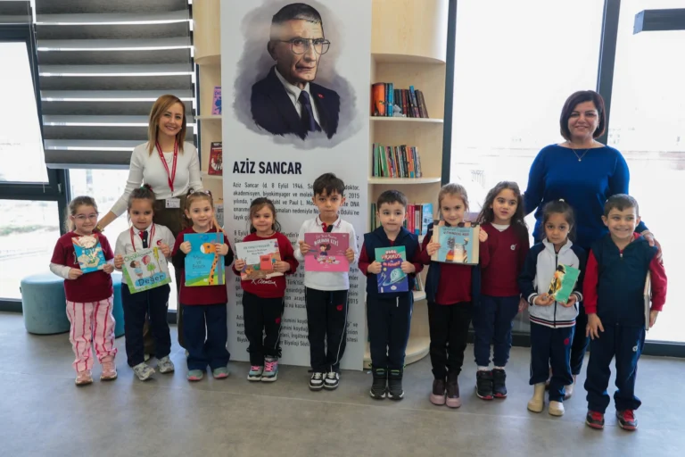 Aliağa Aziz Sancar Kütüphanesi'nde Kütüphane Haftası etkinlikleri kapsamında öğrencilerle bir araya gelindi.