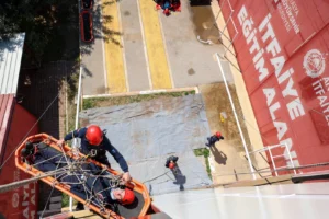 Antalya İtfaiyesi'nin yeni eğitimli 45 personeli görev yerlerine atandı.