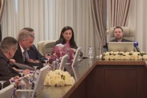 Adalet Bakanı Akın Gürlek, suça sürüklenen çocuklara yönelik yeni yasal düzenlemeler hakkında açıklama yapıyor.