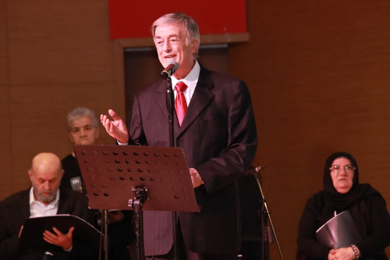 Keçiören Huzurevi sakinlerinin sahnelediği Zamanın Sesi müzik dinletisi