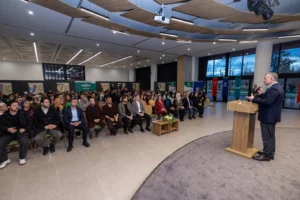 Kocaeli'de Kütüphane Haftası kapsamında düzenlenen şiir akşamı etkinliği