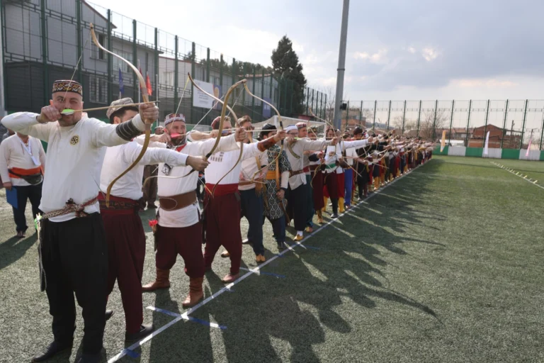 Bursa Uluslararası Spor Festivali'nde oryantiring ve geleneksel okçuluk etkinlikleri