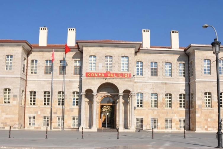 Konya Ereğli'de öğrenci yurdu yakınında polis operasyonu sırasında havaya ateş açılması