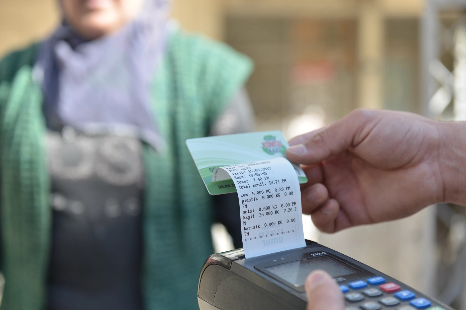 Antalya Muratpaşa'da Çevreci Komşu Kart projesinin 10. yıl dönümü kutlanıyor, geri dönüşüm şampiyonu mahalleler açıklandı.