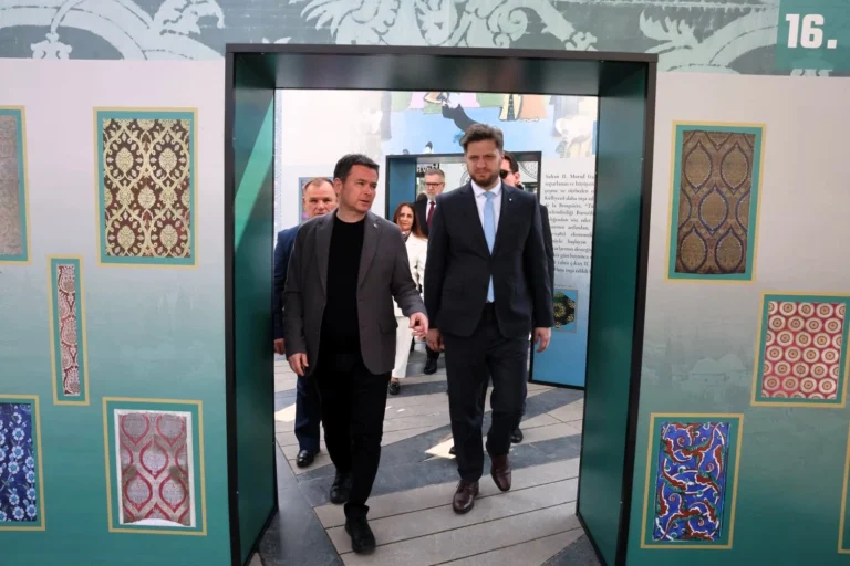 Bursa'nın Fethi'nin 700. Yılı Kapsamında Kardeş Şehir Heyetleri ve Açık Hava Sergisi