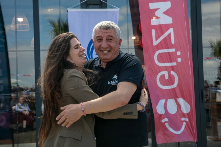 CHP'li belediye başkanları Güzelbahçe ve Çeşme'de omuz omuza