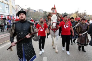 Bursa'da 21. Osman Gazi'yi Anma ve Bursa'nın Fethi Günü Etkinlikleri kapsamında Fetih Yürüyüşü