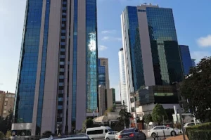 İstanbul'da İsrail Konsolosluğu önünde çıkan çatışmada polis ve saldırganların durumu hakkında haber