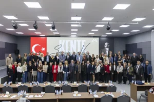 Mersin Büyükşehir Belediye Başkanı Vahap Seçer, Kent Katılımı Buluşmaları'nda konuştu.