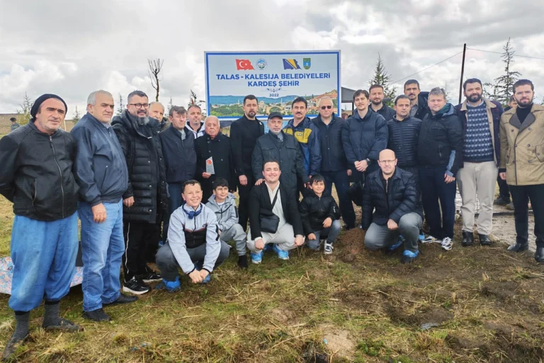 Talas'ta gerçekleştirilen fidan dikme etkinliğinden genel görünüm
