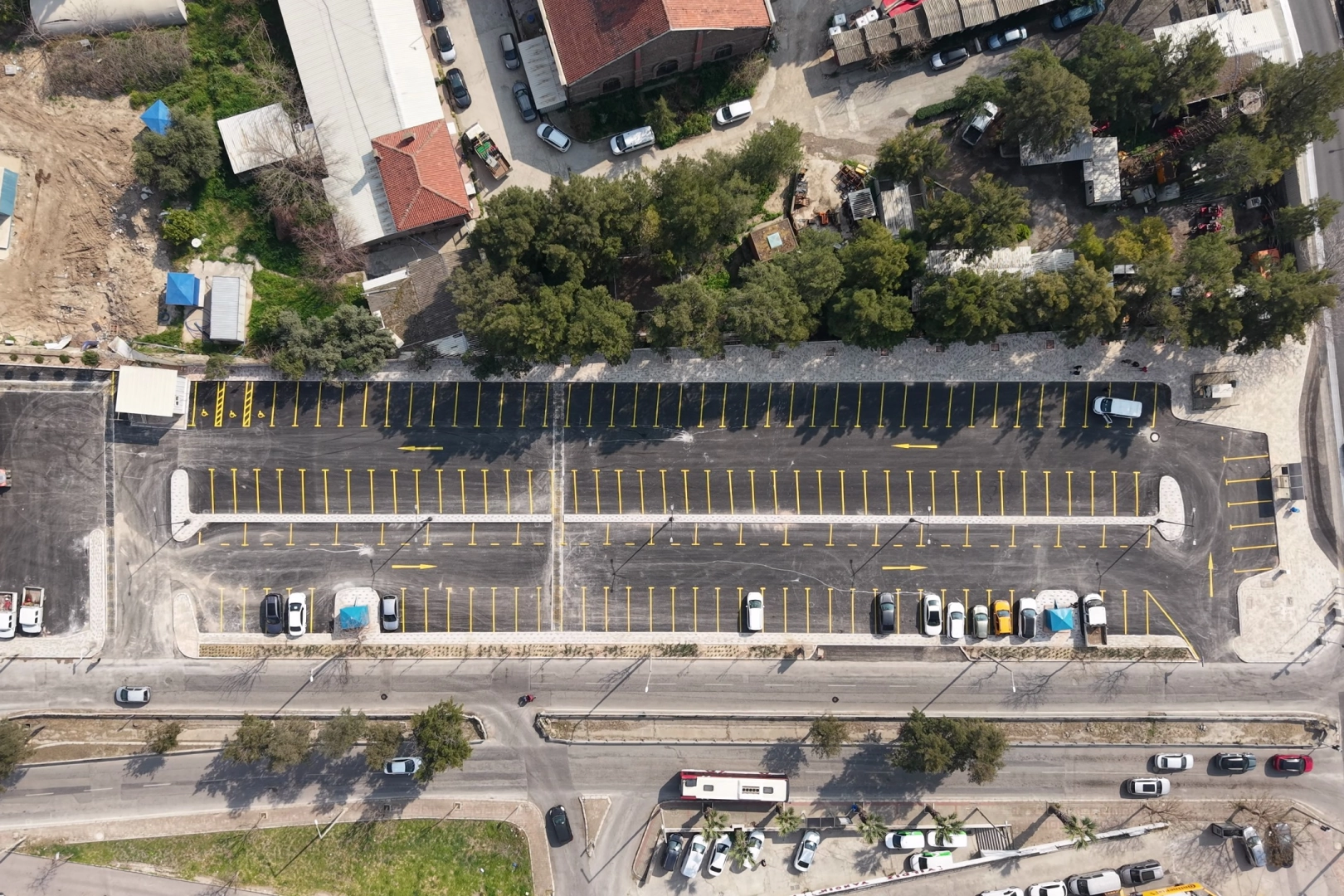 İzmir'de hizmete giren 154 araçlık ücretsiz otopark