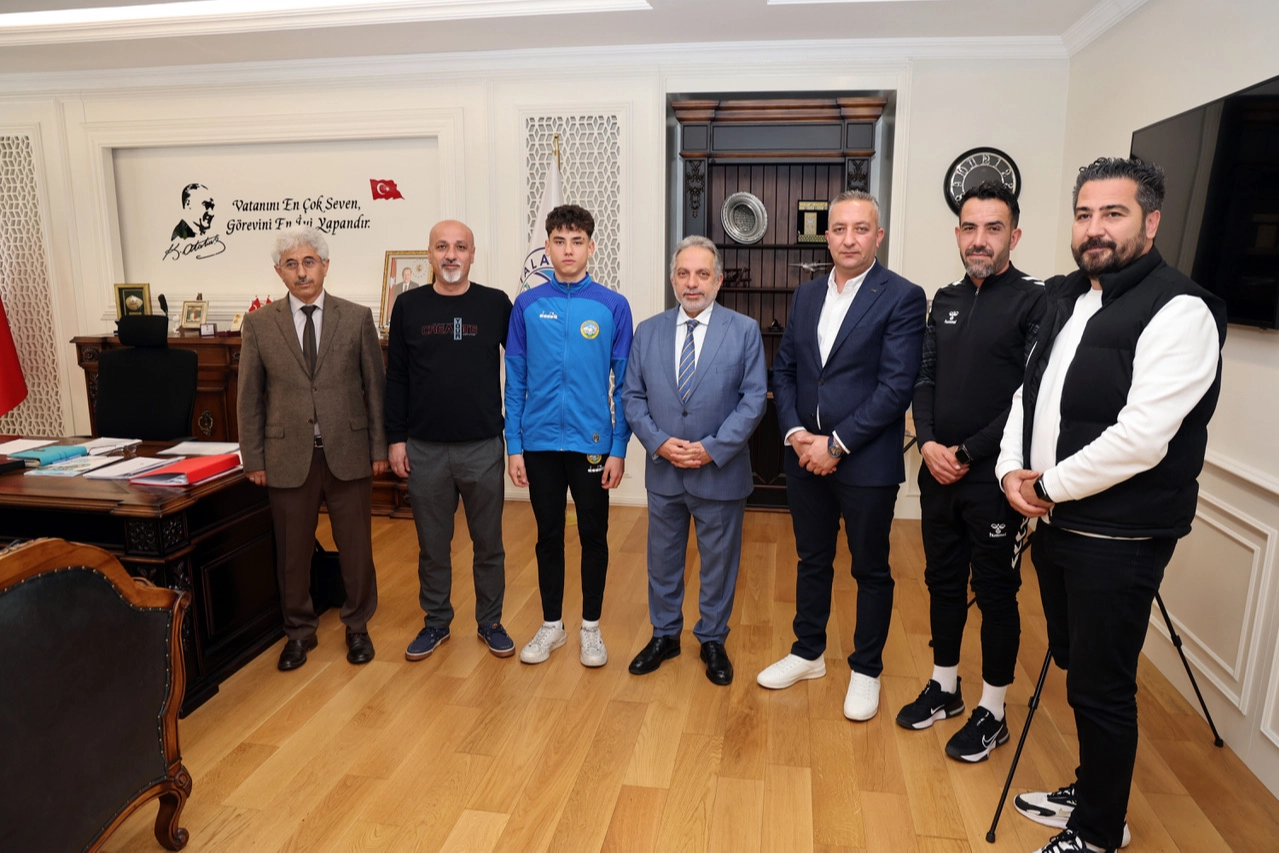 Talas Belediyespor altyapısından yetişen genç futbolcu Necati Yılmaz, U14 Milli Takım seçmelerinde başarılı oldu.
