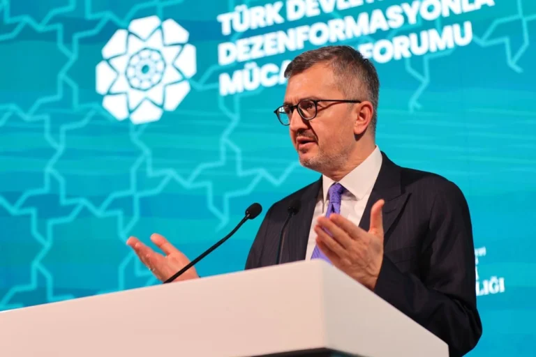 Cumhurbaşkanlığı İletişim Başkanı Burhanettin Duran'dan kalıcı barış mesajı.