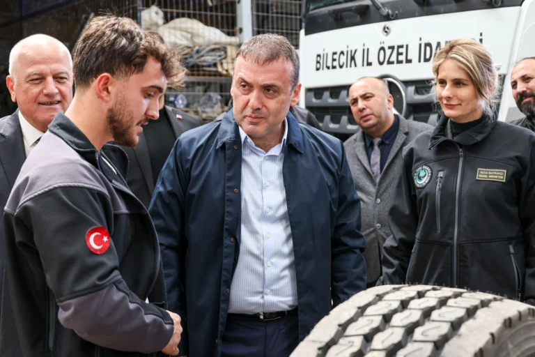 Bilecik Valisi Faik Oktay Sözer, ildeki ulaşım yatırımlarını yerinde inceledi.