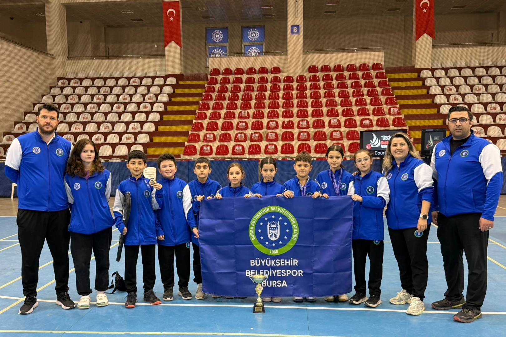 Bursa Büyükşehir Belediyesporlu badmintoncular Amasya'daki şampiyonada madalya kazanıyor