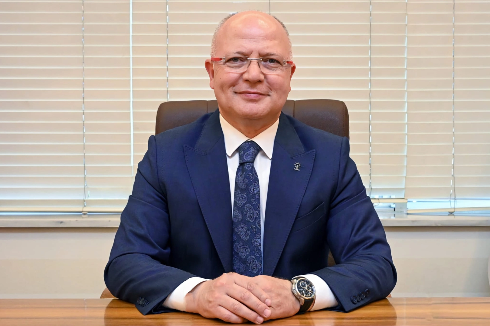 AK Parti Bursa İl Başkanı Davut Gürkan, millet iradesi vurgusu yapıyor.