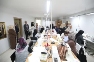 Bursa İnegöl Belediye Başkanı Alper Taban, İNESMEK kursiyerleriyle bir araya geldi.