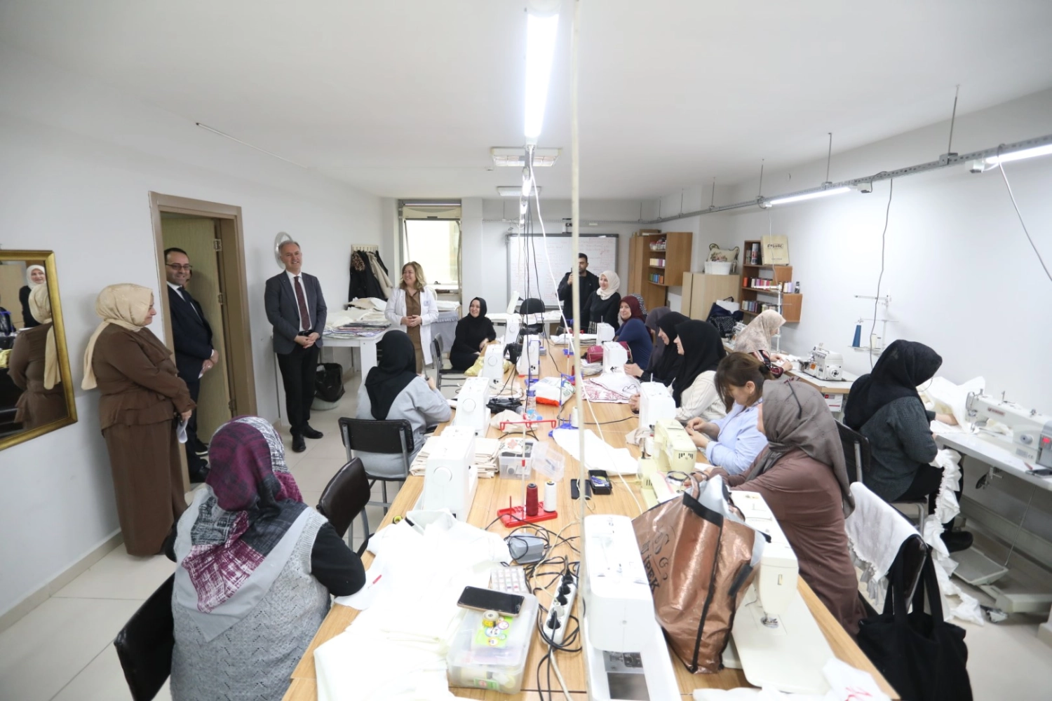 Bursa İnegöl Belediye Başkanı Alper Taban, İNESMEK kursiyerleriyle bir araya geldi.