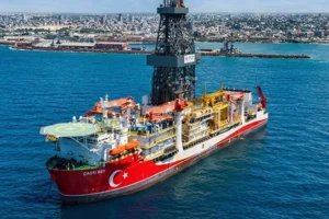 Türkiye'nin Somali'deki ilk derin deniz sondajı gemisi ve operasyon alanı