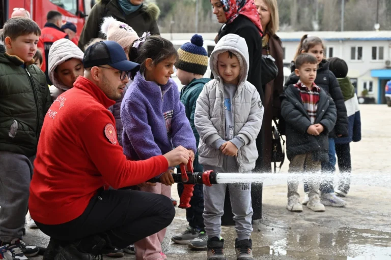 Bilecik Bozüyük'te ana sınıfı öğrencilerine yangın güvenliği eğitimi