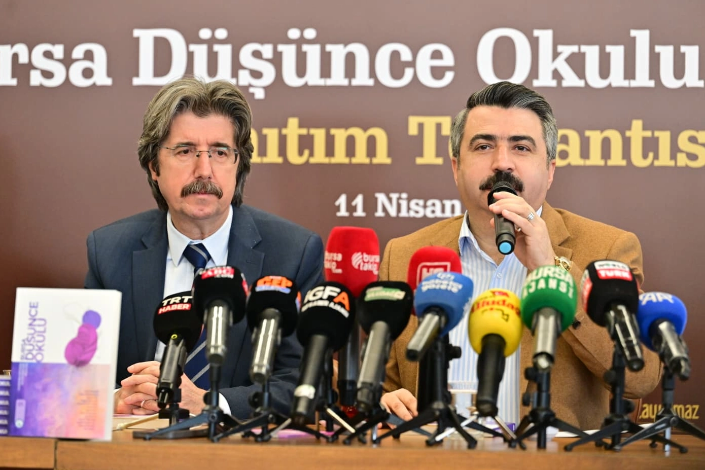 Yıldırım Belediyesi'nin kültürel dönüşüm projesi kapsamında Bursa Düşünce Okulu Dergisi tanıtıldı.