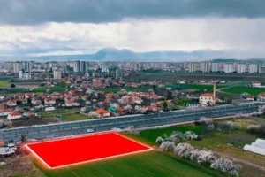 Kocasinan Belediyesi tarafından satışa sunulan arsaların yer aldığı bir ihale duyurusu