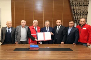 Talas Belediyesi ve Kızılay iş birliği ile tekstil bağışları gıda kolilerine dönüşüyor