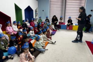 Kayseri'de çocuklara yönelik polislik mesleği tanıtım etkinliği