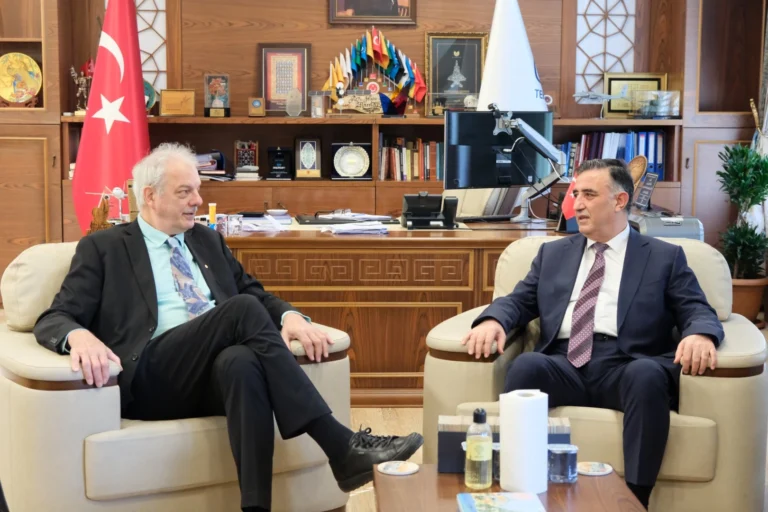 Nobel Kimya Ödülü sahibi Prof. Dr. Morten Meldal, Gebze Teknik Üniversitesi'nde öğrencilerle buluştu.