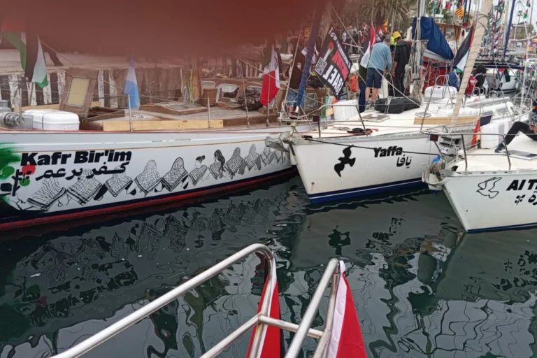 Sumud Filosu Gazze'nin yıkılan yerleşim yerlerinin isimlerini taşıyan teknelerle denize açılıyor.