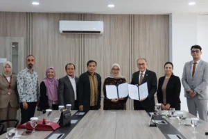 Prof. Dr. Nevzat Tarhan Endonezya'da bilim ve irfan köprüsü kurdu