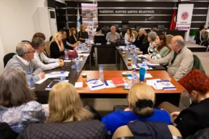 Narlıdere Belediyesi ev sahipliğinde düzenlenen 3. Yaş Üniversiteleri Çalıştayı