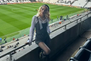 Nevide Çiçek'ten eski aşkına sert gönderme