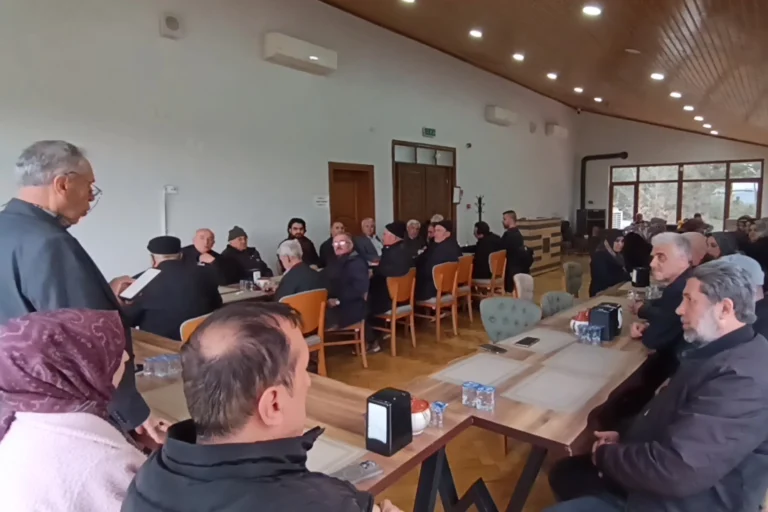 Pazaryeri Belediye Başkanı Yaşar Karabey, AK Parti Danışma Meclisi Toplantısı'nda konuşuyor.