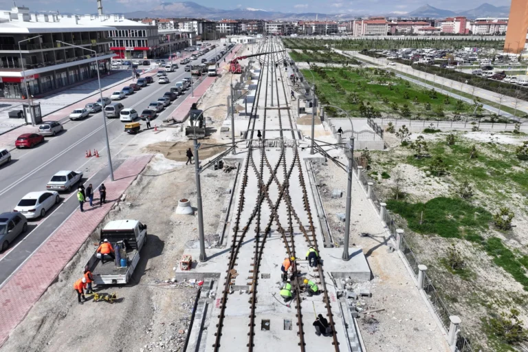 Konya Stadyum-Şehir Hastanesi Tramvay Hattı çalışmaları devam ediyor