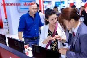 Sinocare, CMEF fuarında dijital sağlık inovasyonları ve kronik hastalık yönetimi çözümlerini sergiledi.