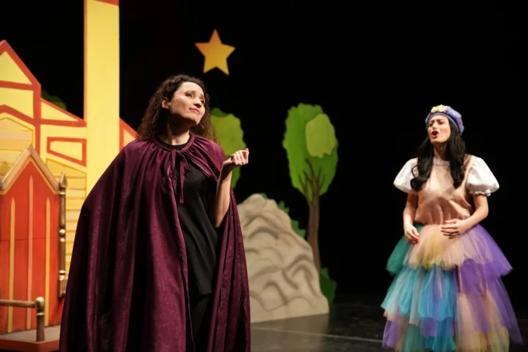 Keçiören Belediyesi'nin Sihirli Madalyon adlı çocuk oyunu sahnelendi