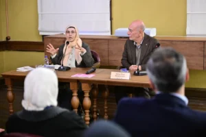 Bursa Yıldırım Belediyesi'nin düzenlediği eleştirel düşünme etkinliğinden genel görünüm