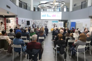 Bursa Nilüfer'de yaşlanma politikaları ve hak ihlalleri üzerine düzenlenen panelden genel görünüm.