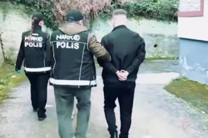 Türkiye genelinde düzenlenen uyuşturucu operasyonunda gözaltına alınan şüpheliler ve ele geçirilen uyuşturucu maddeler