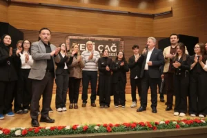 Mektep Melikgazi öğrencileri tiyatro sahnesinde